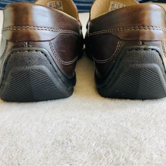 Ecco Men’s Brown Classic Moc 2.0 Loafer - Picture 9 of 16